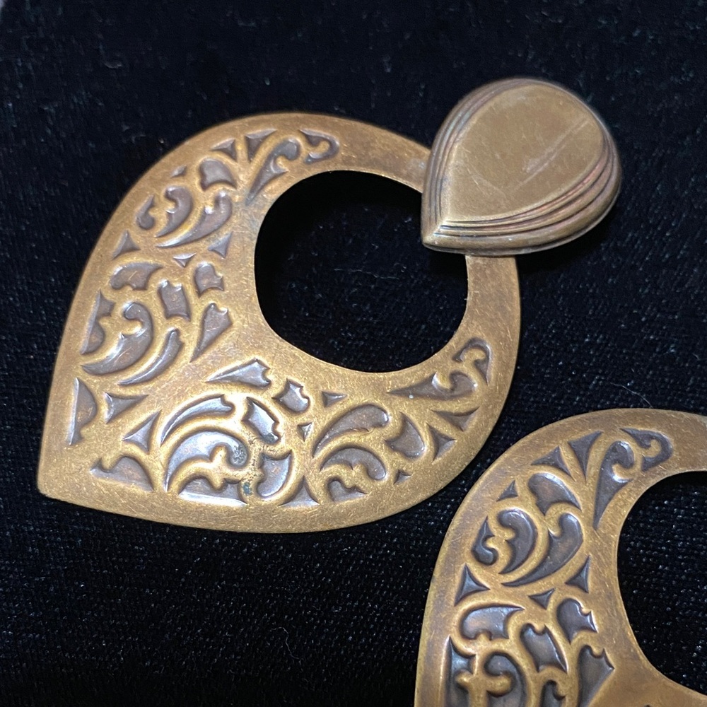 Elegant vintage pressed tin dangling Teardrop pierced Earrings - Picture 12 of 12